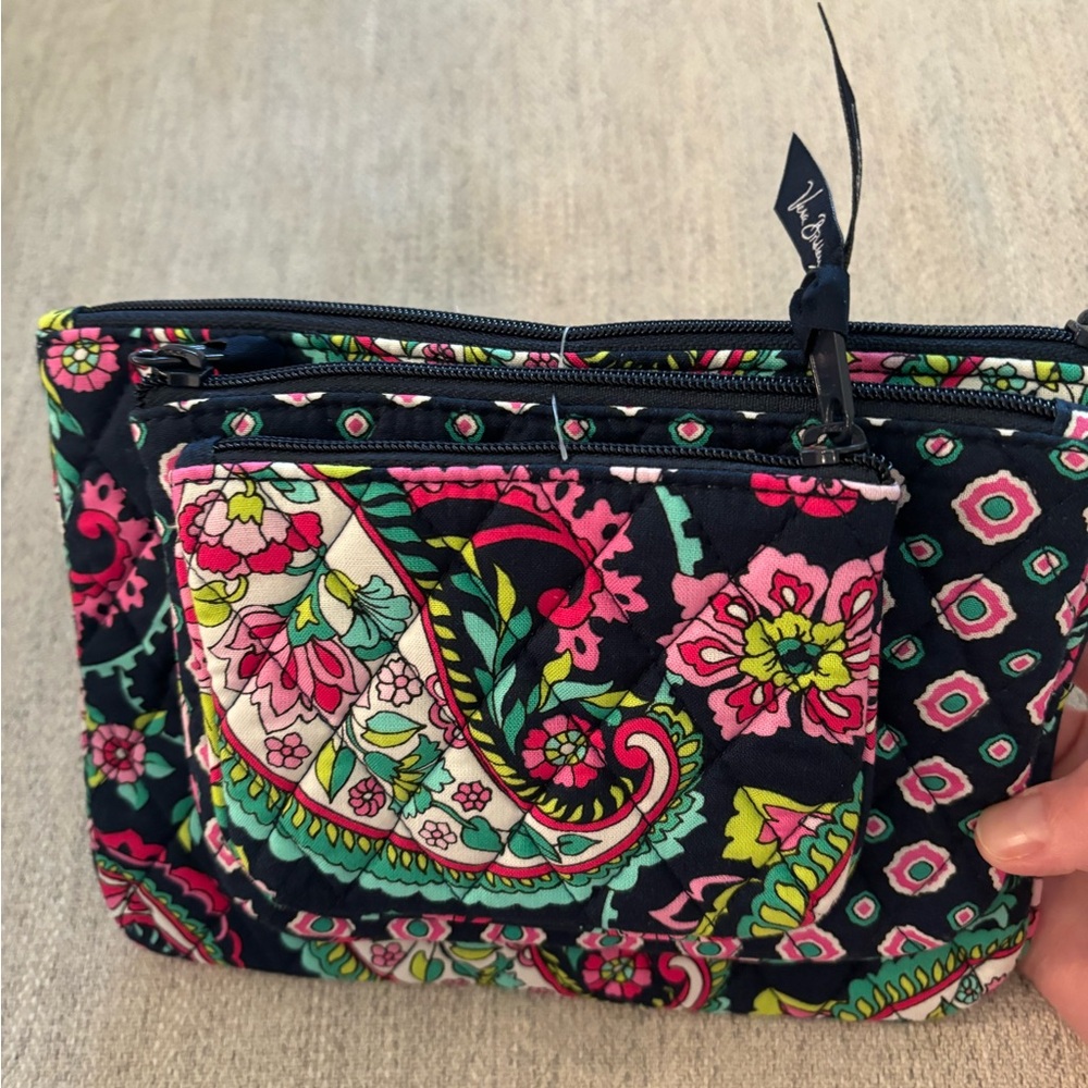 🩷🌸NWT Vera Bradley Set of 3 small/medium/large Pouches🩷🌸 - Picture 5 of 5